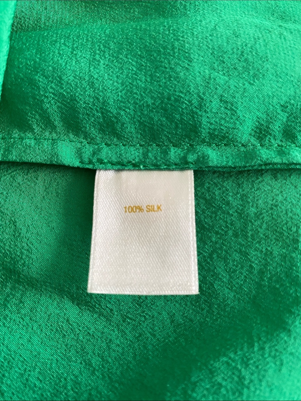 kate spade 100% Silk Kelly Green pleat front blouse 3/4 sleeve Size Medium - Picture 12 of 14